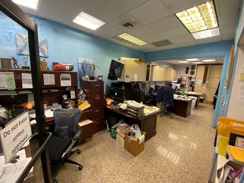 More Photos Of 32-32 Steinway St, Long Island City Loft Creative Space For Lease