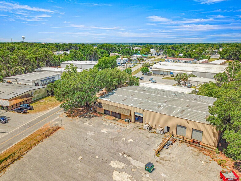 More Photos Of 1031 NE 16th St, Ocala Manufacturing For Lease