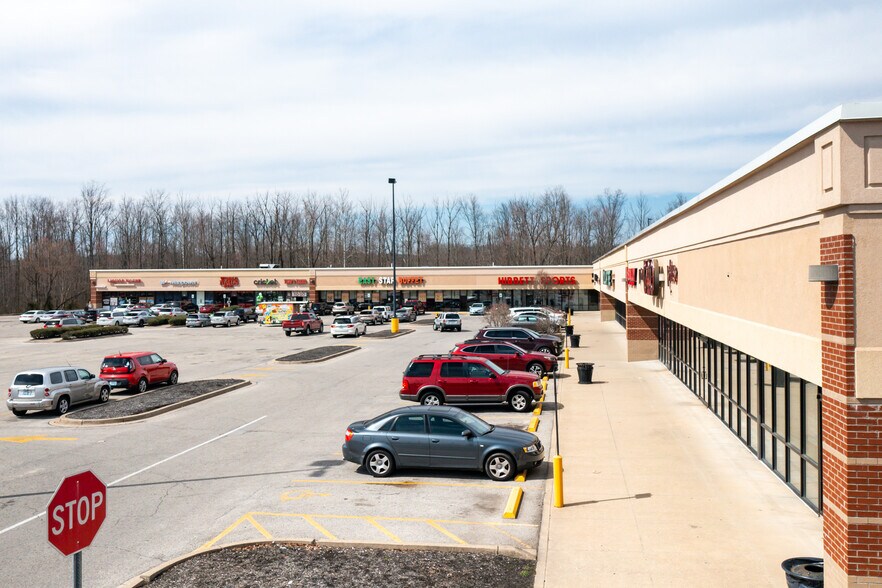More Photos Of 161-165 Outer Loop, Louisville Unknown For Lease