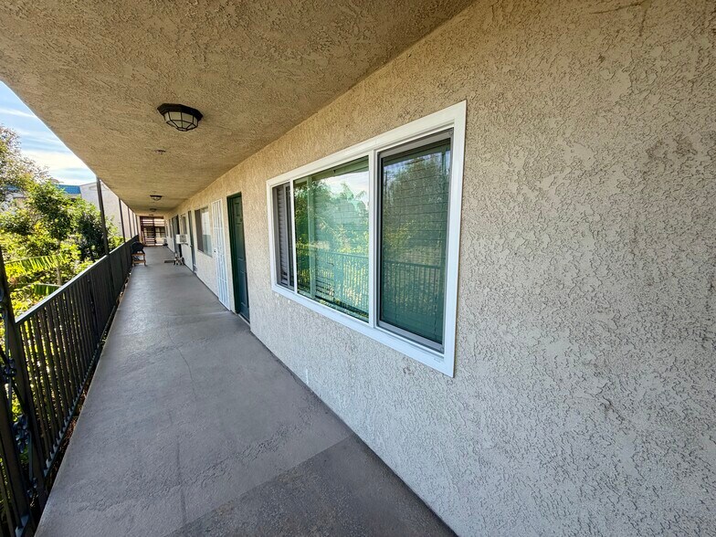 More Photos Of 710 W Washington Ave, Santa Ana Apartments For Sale