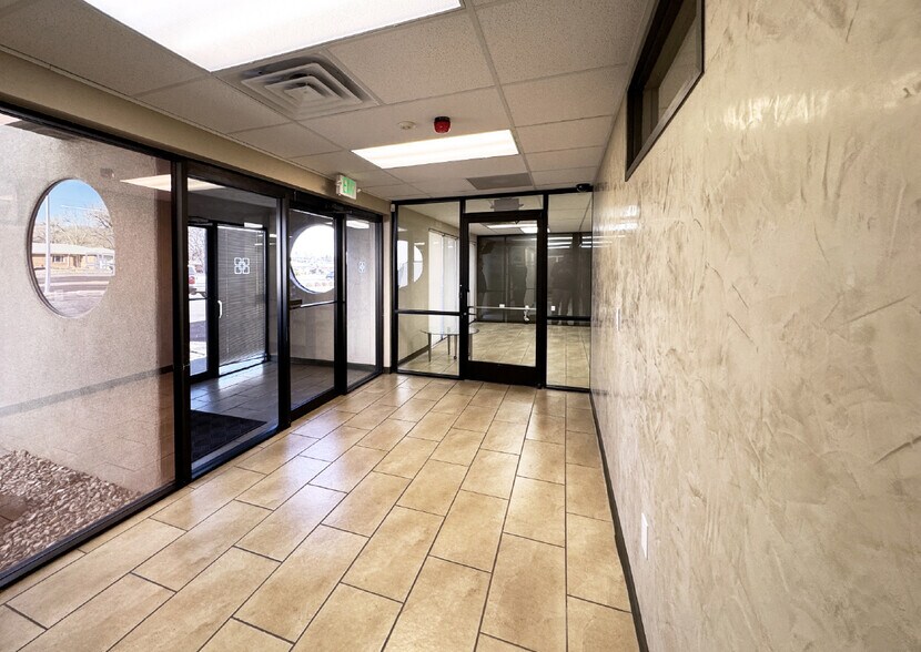 More Photos Of 2511-2517 Wyoming Blvd NE, Albuquerque Office For Sale