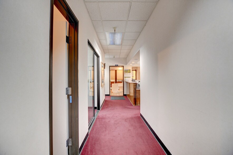 More Photos Of 18056 Wika Rd, Apple Valley Medical For Lease