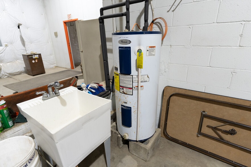 More Photos Of 3040 Freeport Rd, Natrona Heights Warehouse For Sale