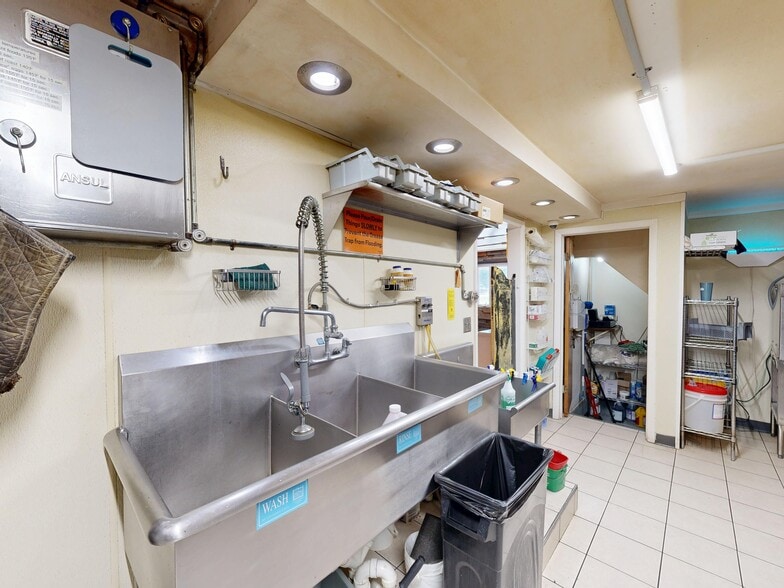 More Photos Of 6990 W Lake Rd, Fairview Restaurant For Sale