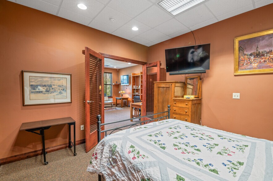 More Photos Of 111 N Broadway St, Green Bay Office Residential For Sale