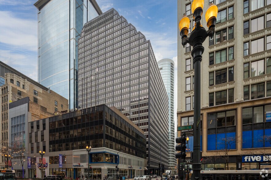 Primary Photo Of 33 W Monroe St, Chicago Office For Lease