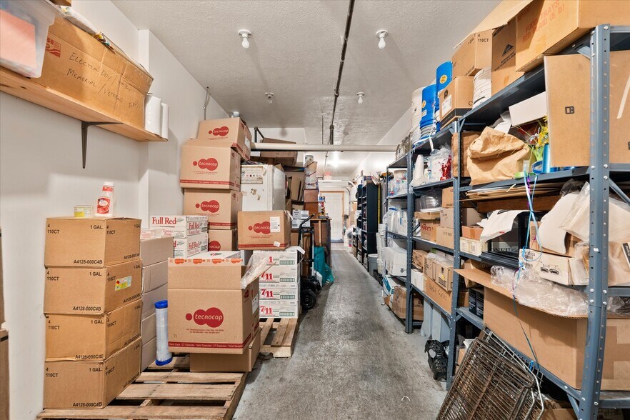 More Photos Of 212 Main St, Oneida General Retail For Sale