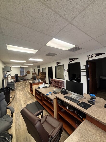 More Photos Of 1101-1105 University Dr E, College Station Medical For Lease