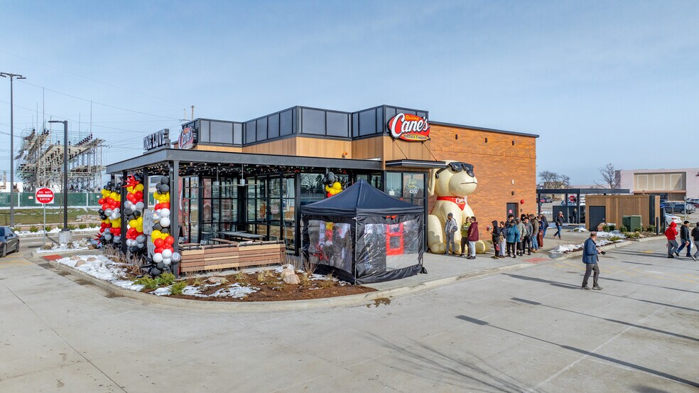 More Photos Of 4200 N Sterling Ave, Peoria Fast Food For Sale