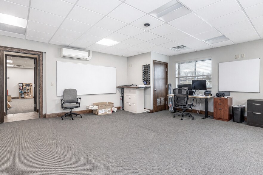 More Photos Of 11470 Industrial Dr, Galena Warehouse For Sale