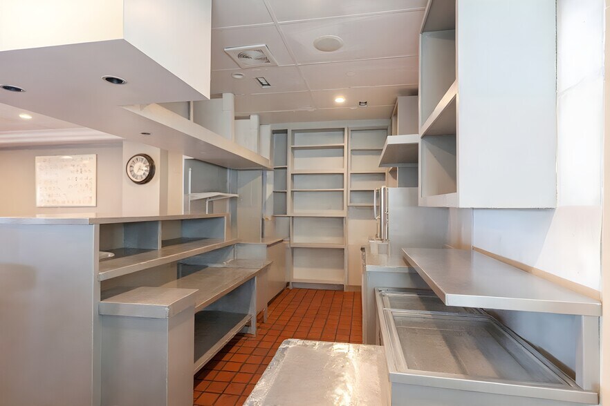 More Photos Of 328 7th St, Oakland Storefront Retail Office For Sale