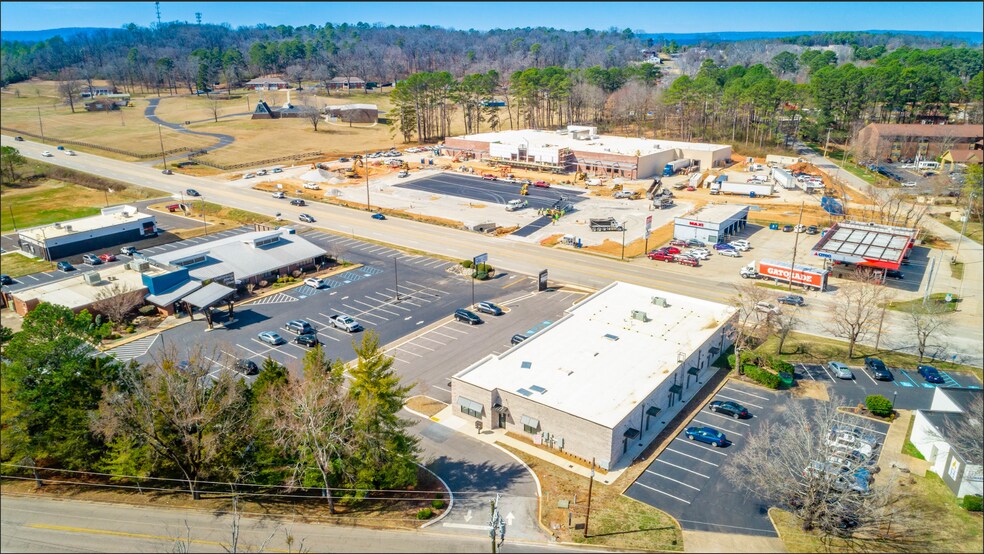 More Photos Of 6736 Lee Hwy, Chattanooga Loft Creative Space For Lease