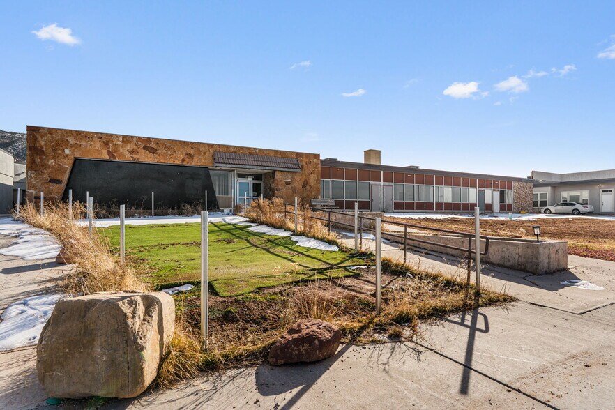 More Photos Of 120 E Altamira Dr, Cedar City Office Residential For Lease