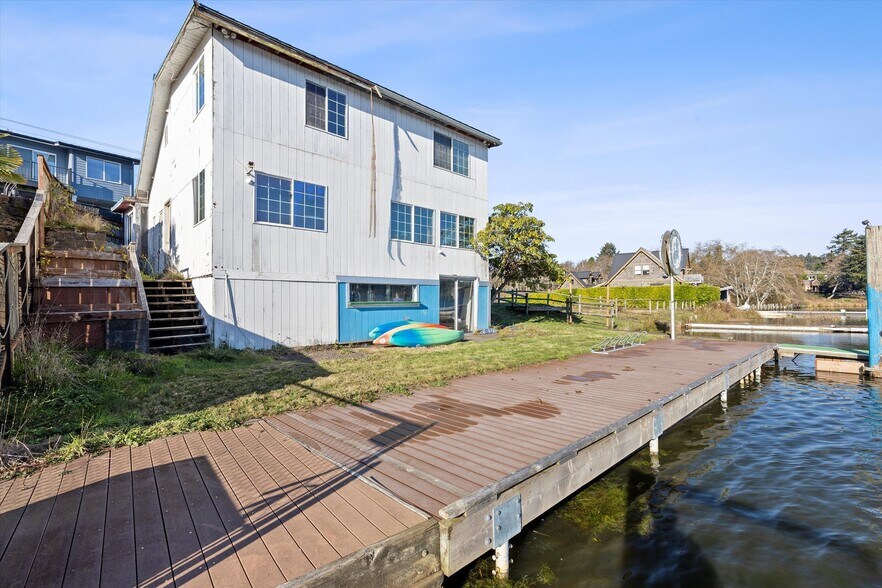 More Photos Of , Lincoln City Unknown For Sale