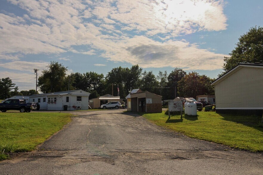 More Photos Of 11 Jameson Rd, Canton Manufactured Housing Mobile Home Park For Sale