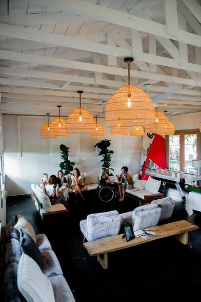 More Photos Of 65 Hana Hwy, Paia Restaurant For Lease
