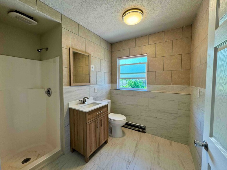 More Photos Of 1399 Kipling St, Lakewood Office Residential For Sale