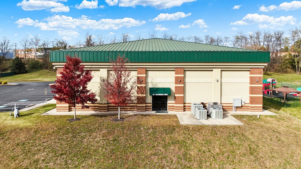 More Photos Of 125 Scattergood Dr NW, Christiansburg Office For Sale