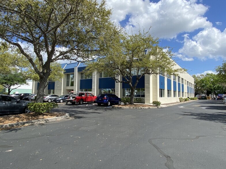 More Photos Of 6015 31st St E, Bradenton Office For Lease