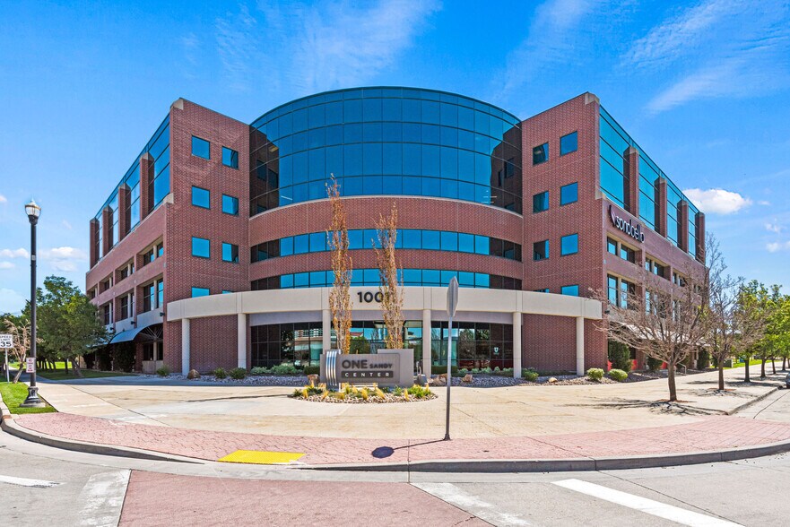 More Photos Of 10011 S Centennial Pky, Sandy Medical For Lease