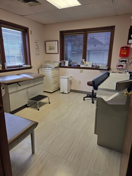 More Photos Of 50 S 18th St, Easton Office For Sale