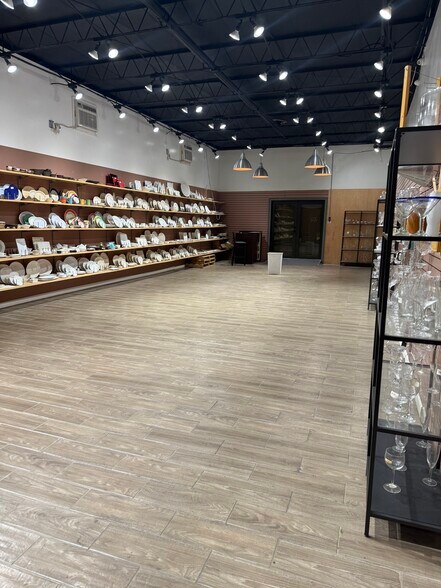 More Photos Of 3771 NW 51st St, Miami Warehouse For Sale