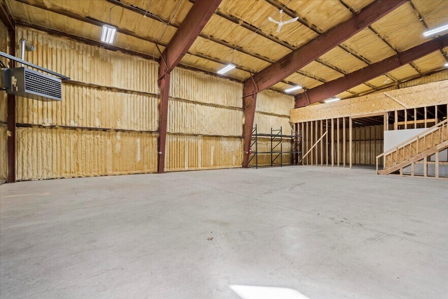 More Photos Of 0000 Orchard Lake, Pontiac Light Manufacturing For Lease