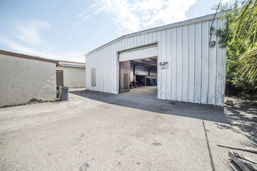 More Photos Of 4214 W Virginia Ave, Tampa Warehouse For Lease