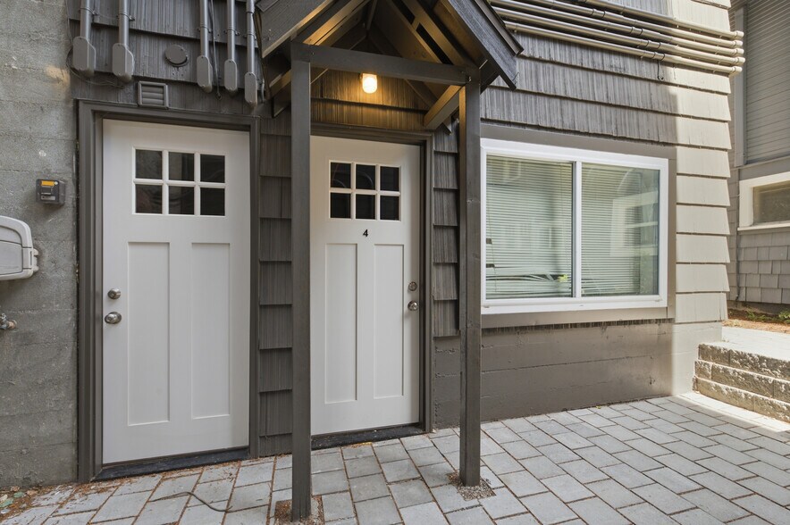 More Photos Of 1 W Dravus St, Seattle Apartments For Sale