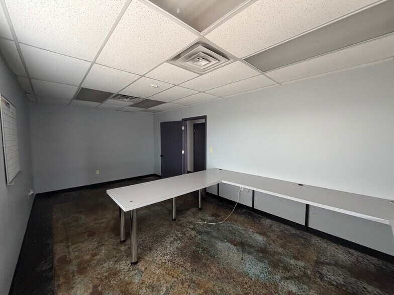 More Photos Of 1116 S 129th East Ave, Tulsa Warehouse For Sale