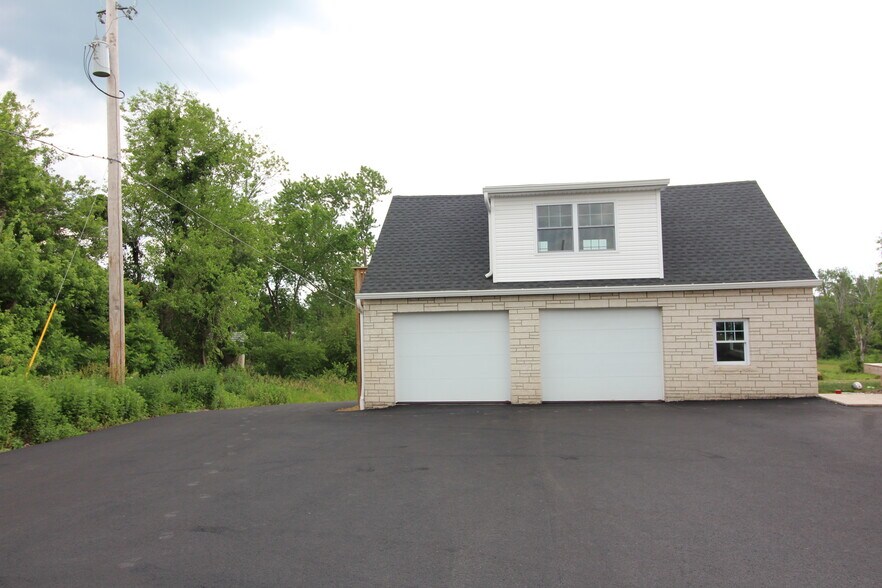 More Photos Of 1058 State 12 Rd, Frenchtown Office For Lease