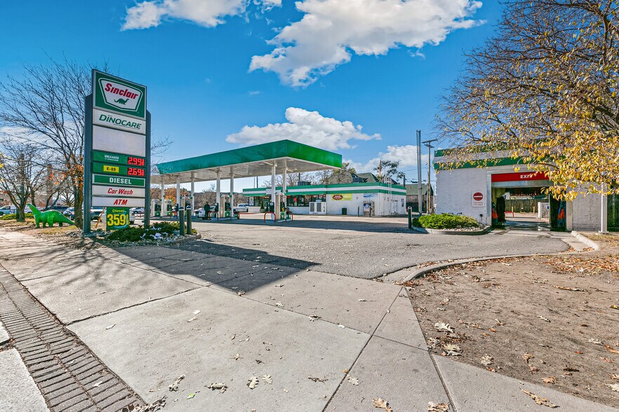 More Photos Of 295 S Broadway, Denver Service Station For Sale