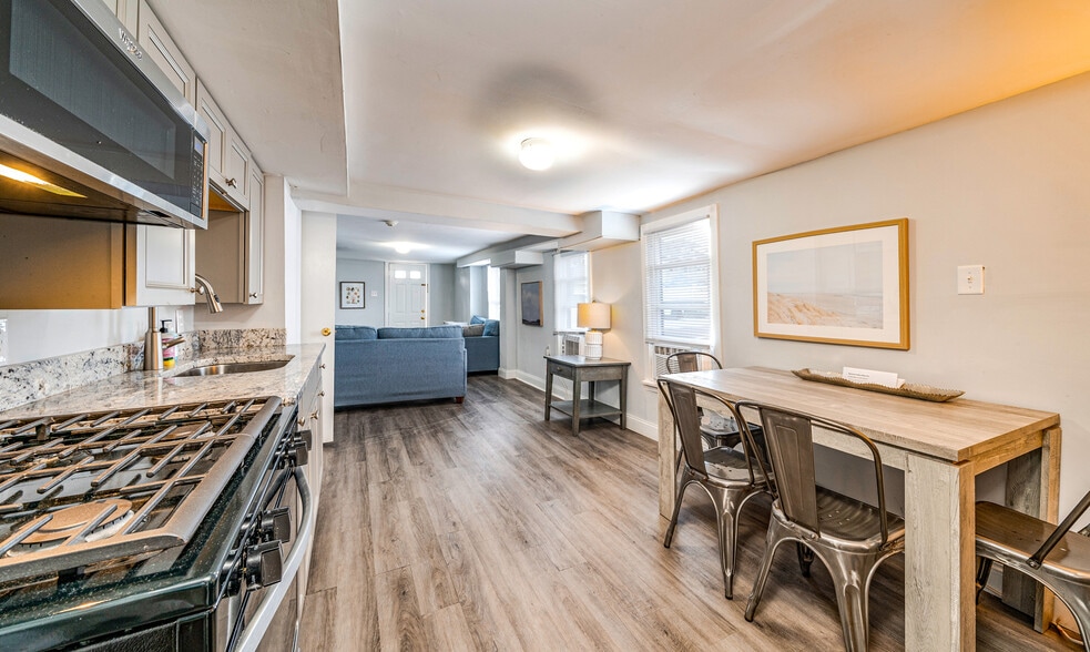 More Photos Of 617 E 8th St, Ocean City Hotel For Sale