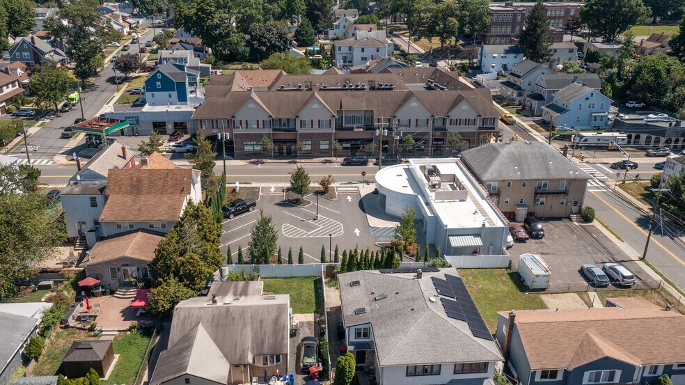 More Photos Of 173 Bloomfield Ave, Nutley Storefront For Lease