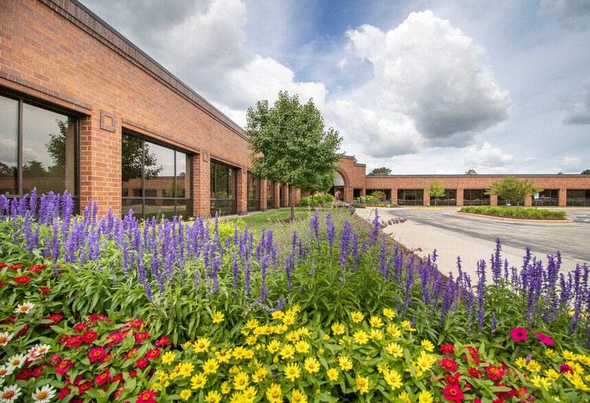 Primary Photo Of 175 N Patrick Blvd, Brookfield Office For Lease