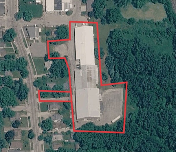 More Photos Of 2660 Lawrence St, Stevensville Manufacturing For Sale