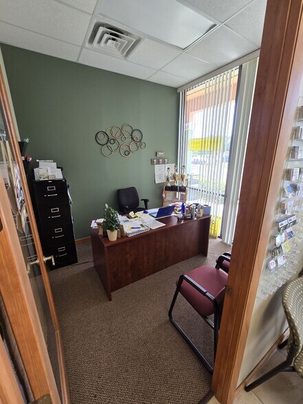 More Photos Of 7640 N Wickham Rd, Melbourne General Retail For Lease