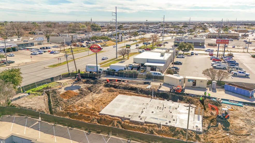 More Photos Of 2705 N Belt Line Rd, Irving Restaurant For Sale