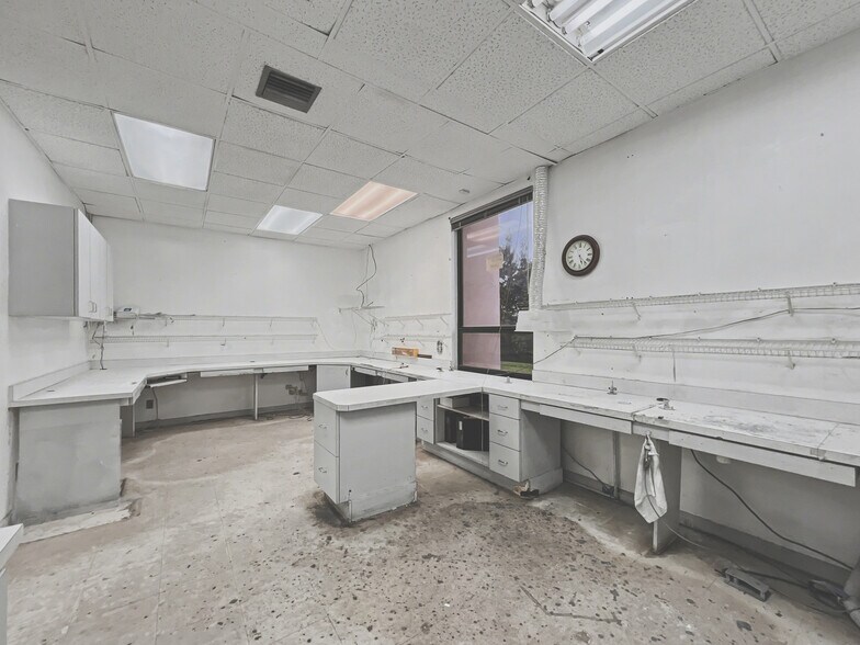 More Photos Of 3003 S Congress Ave, Lake Worth Medical For Sale