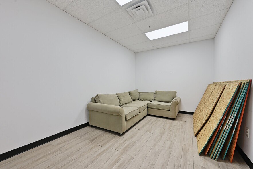 More Photos Of 2050 Double Creek Dr, Round Rock Medical For Lease