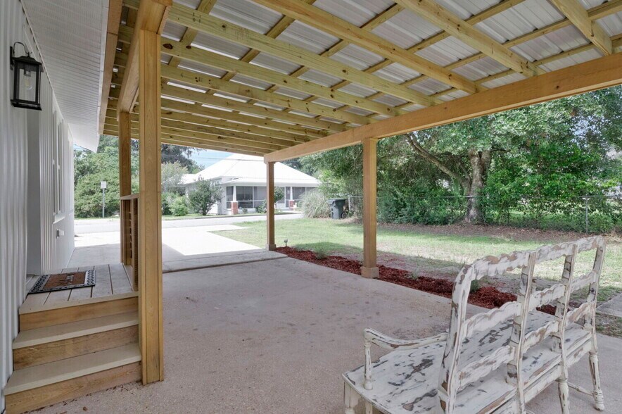 More Photos Of 6682 Ravine St, Milton Office Residential For Sale