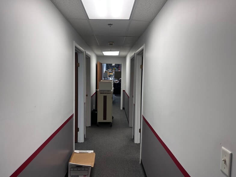 More Photos Of 50 Parker St, Newburyport Manufacturing For Lease