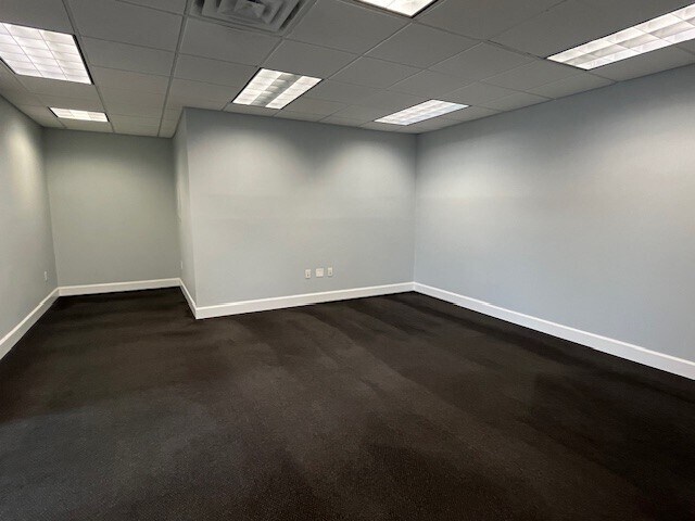More Photos Of 2109 E Palm Ave, Tampa Loft Creative Space For Lease
