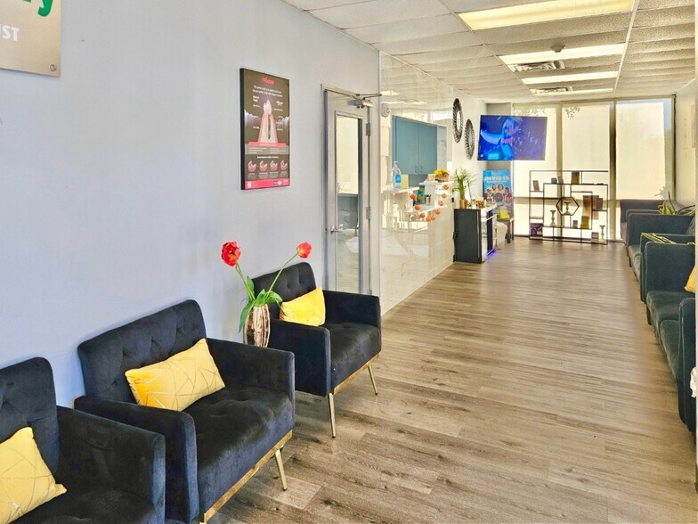 More Photos Of 525 W Pleasant Run Rd, Lancaster Medical For Sale