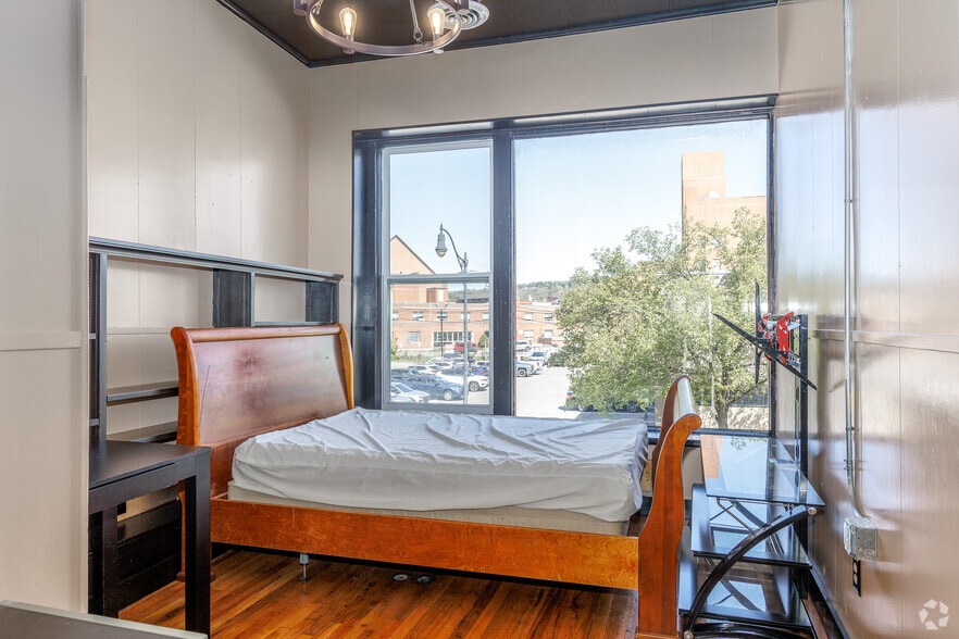 More Photos Of 136 Court St, Binghamton Apartments For Sale