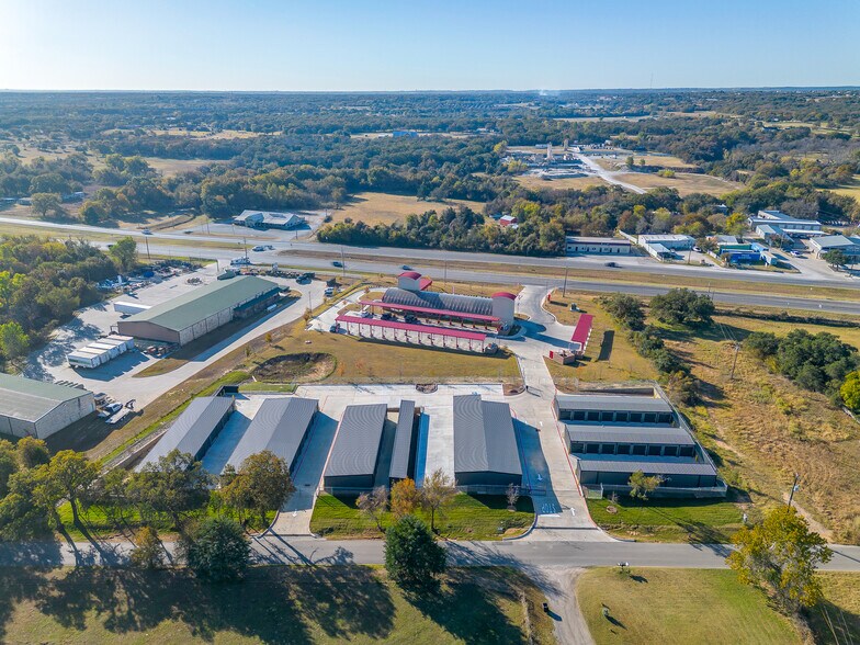 More Photos Of 1321 Kerry ln, Azle Industrial For Sale