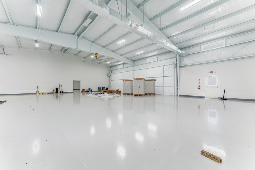 More Photos Of 7015 S 143rd St E, Derby Airplane Hangar For Sale