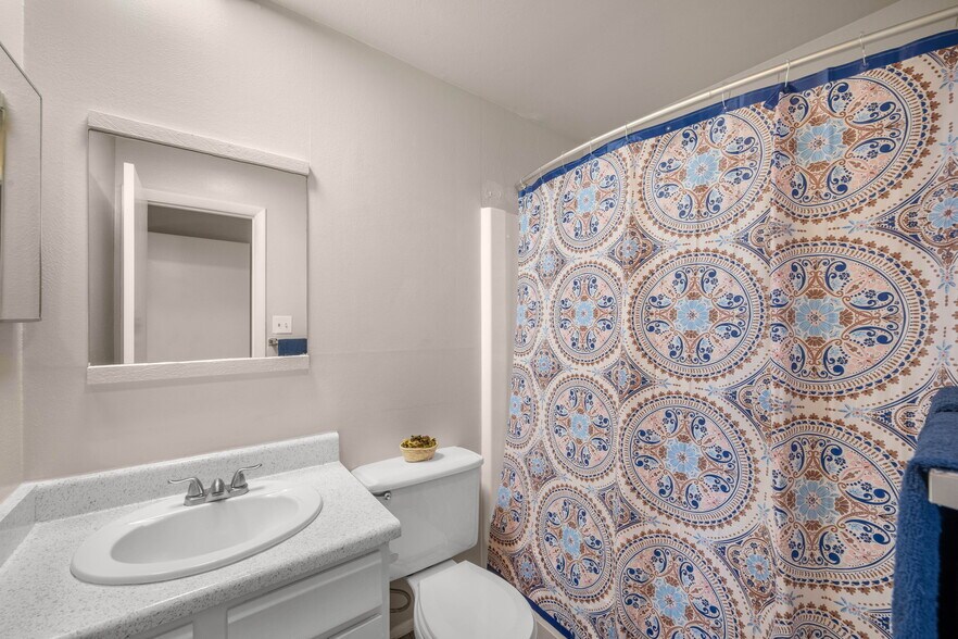 More Photos Of 3349 E Fountain Blvd, Colorado Springs Apartments For Sale