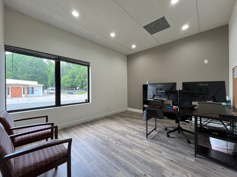 More Photos Of 540 W 32nd St, Charlotte Warehouse For Lease