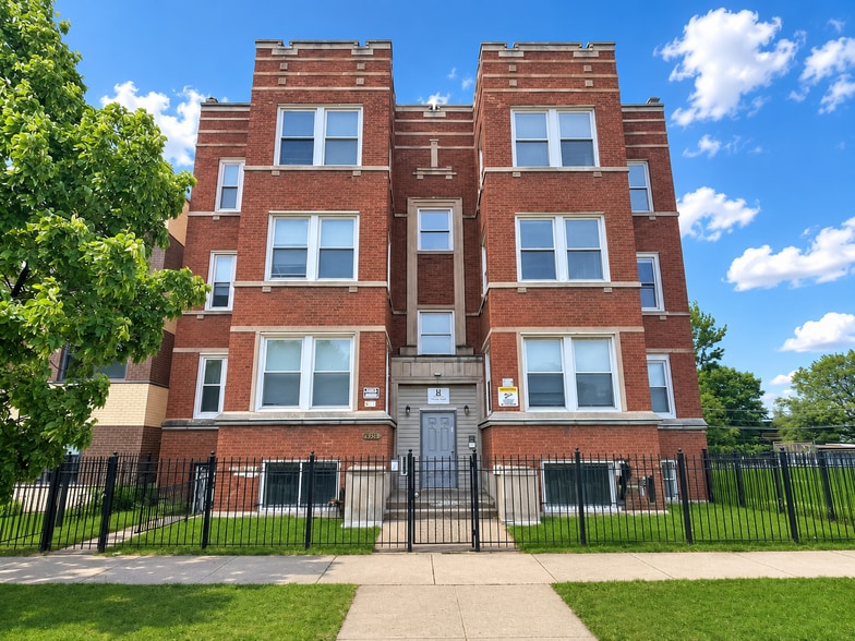 Primary Photo Of 6209 S Michigan Ave, Chicago Apartments For Sale